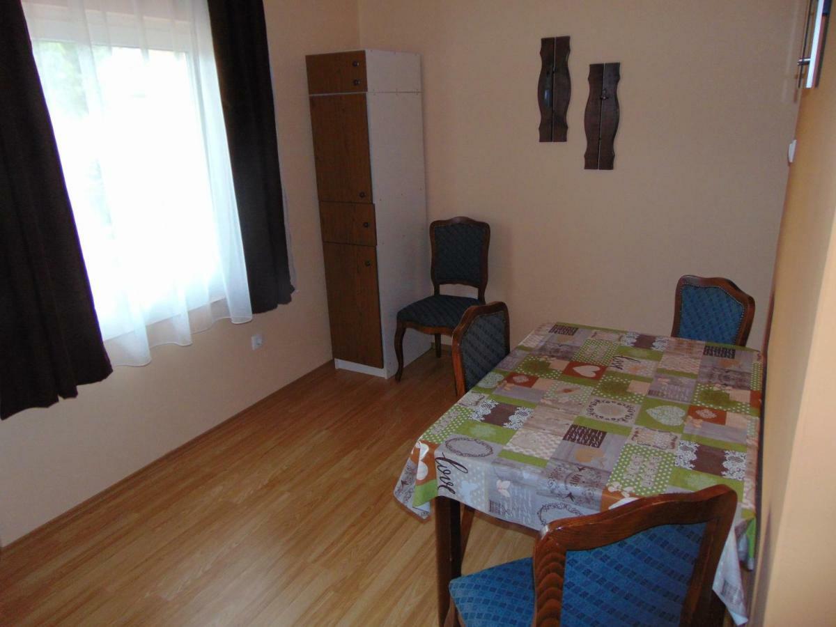 Апартаменти Apartman Fiva Pacir Екстер'єр фото